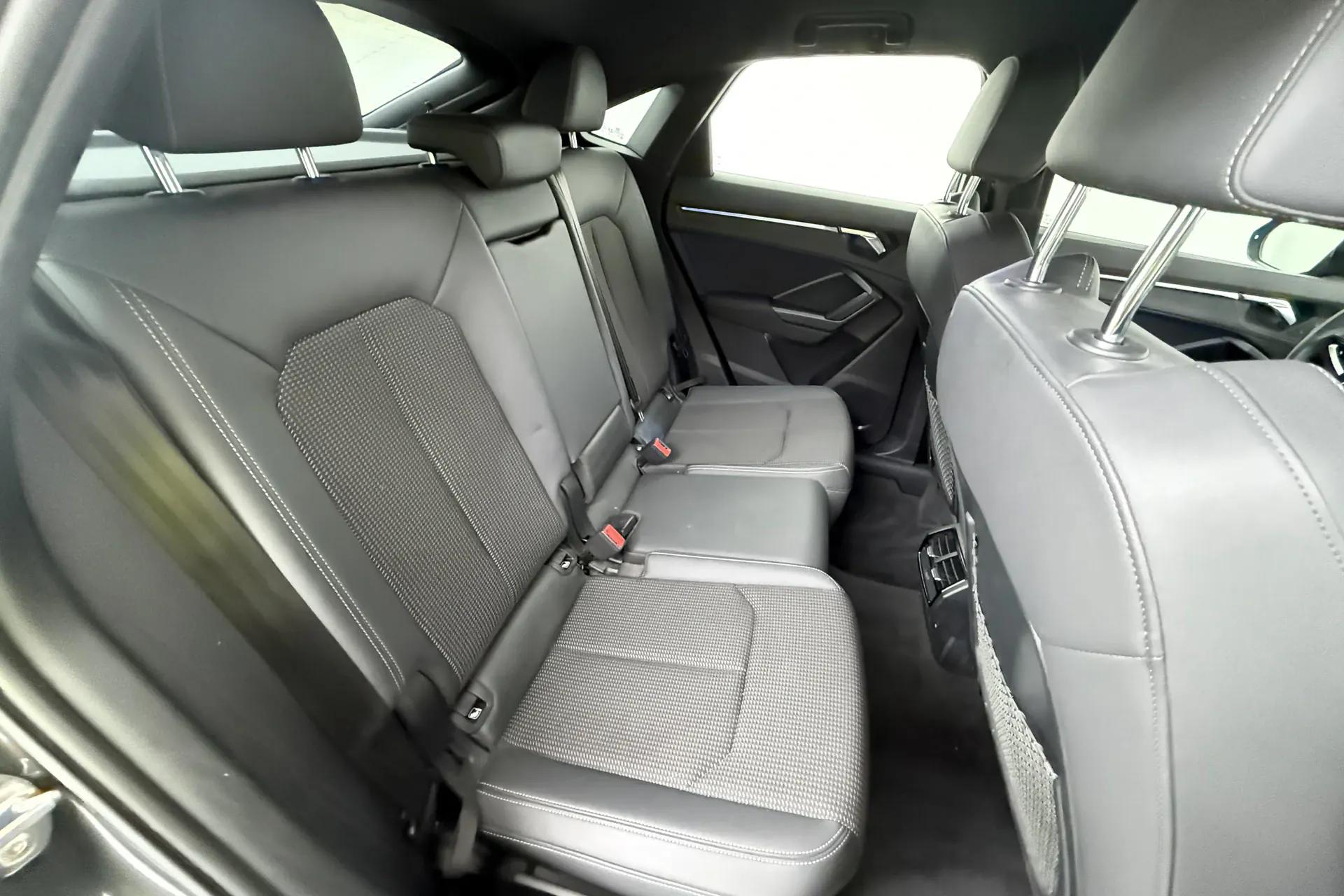 Audi Q3 Toulouse vue 5 Audi Q3 en leasing sans apport à Toulouse — vue 5