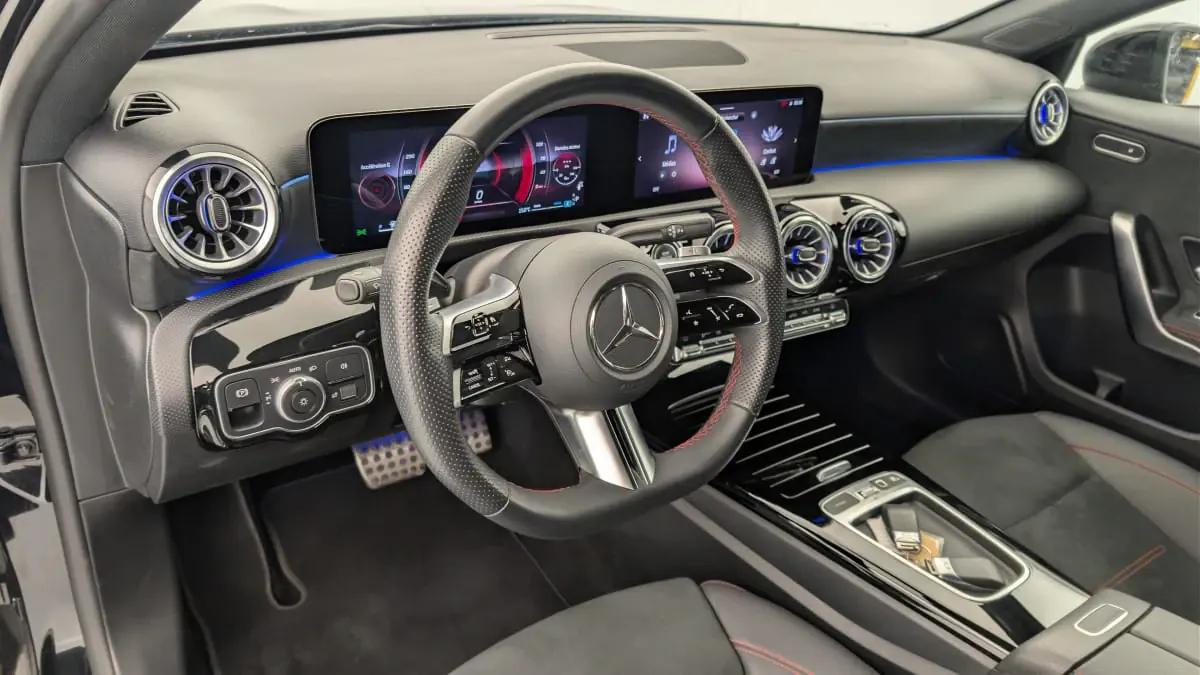 Mercedes-Benz Classe A Toulouse vue 4 Mercedes-Benz Classe A en leasing sans apport à Toulouse — vue 4