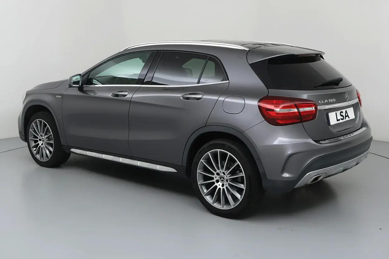 Mercedes-Benz GLA Toulouse vue 3 Mercedes-Benz GLA en leasing sans apport à Toulouse — vue 3
