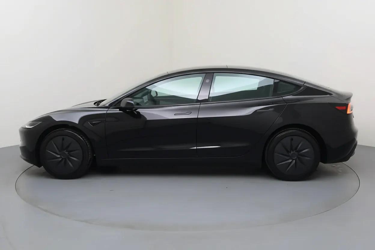 Tesla Model 3 Toulouse vue 2 Tesla Model 3 en leasing sans apport à Toulouse — vue 2